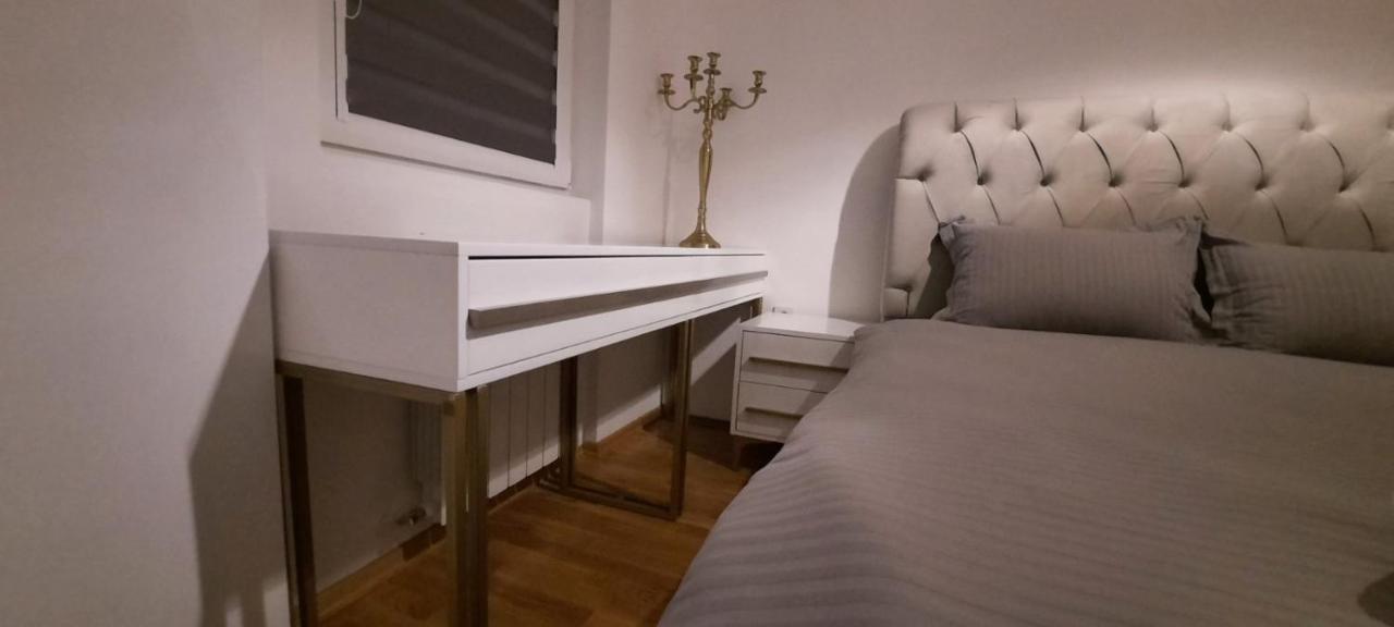 Luxury Apartment Iva II Skopje Exteriör bild